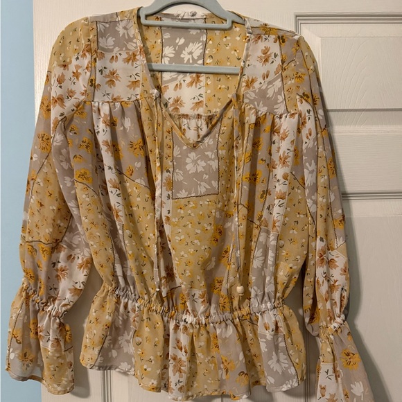 easel Tops - Easel size small Floral Yellow and Gray Women's Top